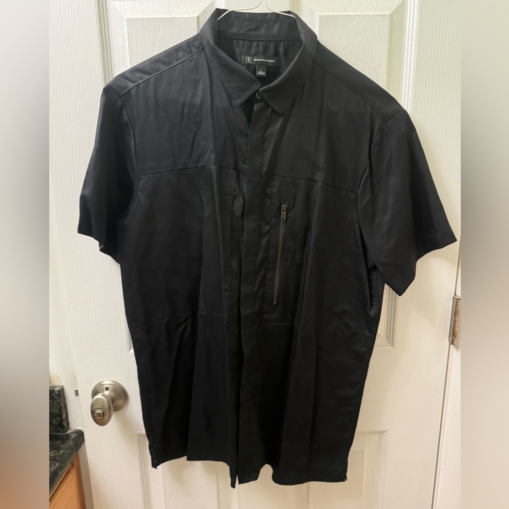 INC. satin-like black short sleeve. Size L.